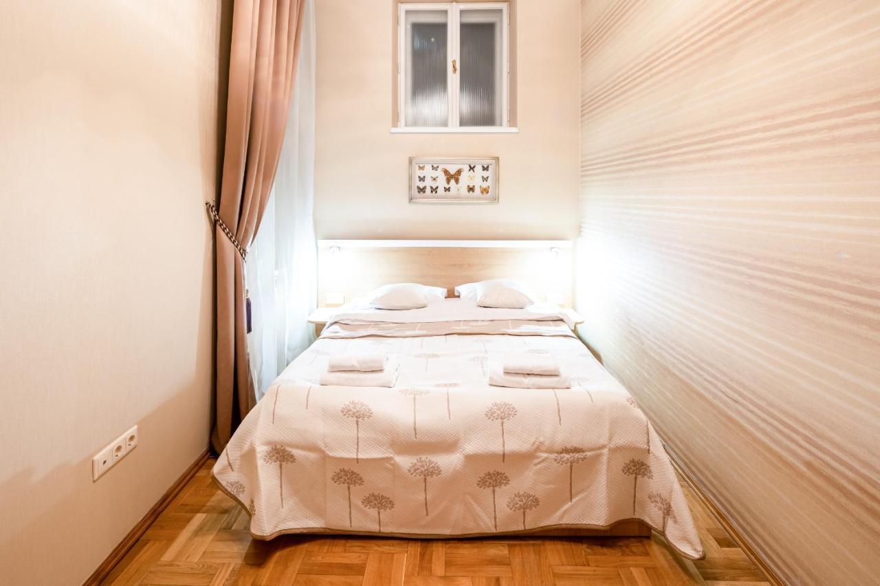 3 Bedrooms Royal Italian Style In An Austrian Building, Parking, Balcony Lviv Dış mekan fotoğraf